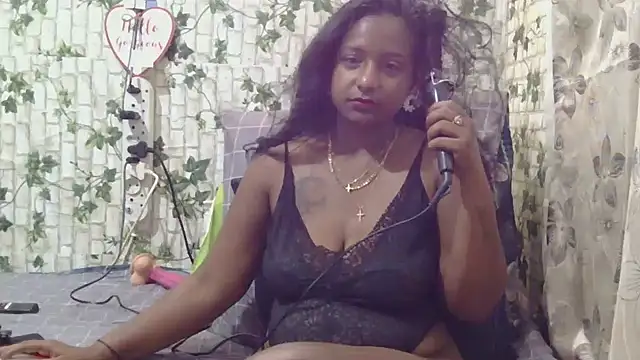 Snapshot of indiantina01 chatting on 02-15-25, 08:22 indiantina01 online show from 02-15-25, 08:22