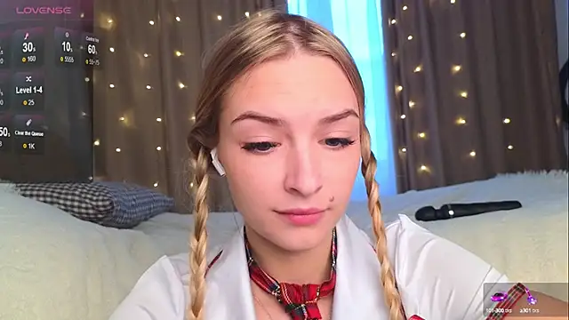 Soft Eva online show from 01-08-25, 01:41