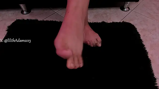 lilith-deveraux online show from 10-28-25, 02:20