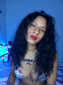 Snapshot of Karii-R chatting on 12-04-24, 03:04 Karii-R online show from 12-04-24, 03:04