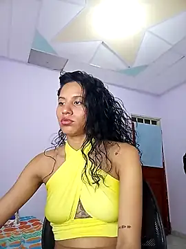 Snapshot of Karii-R chatting on 01-22-25, 09:54 Karii-R online show from 01-22-25, 09:54