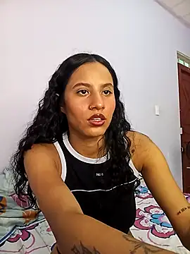 Snapshot of Karii-R chatting on 02-23-25, 06:34 Karii-R online show from 02-23-25, 06:34