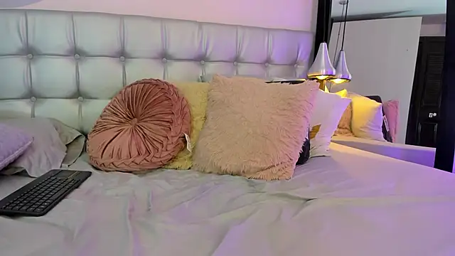 Snapshot of Axel_brunette1 chatting on 03-06-25, 02:09 Axel brunette1 online show from 03-06-25, 02:09