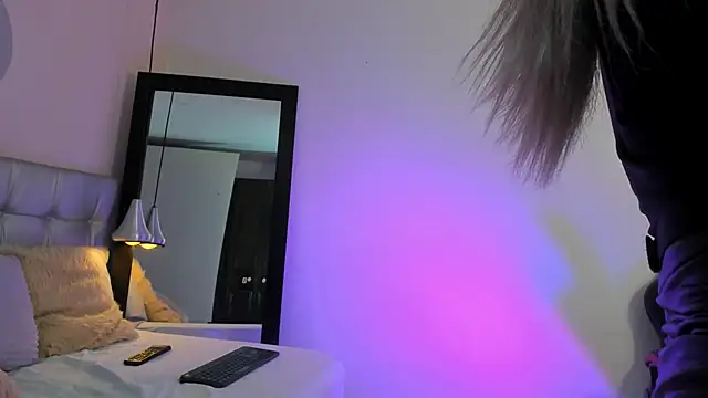 Snapshot of Axel_brunette1 chatting on 03-07-25, 02:04 Axel brunette1 online show from 03-07-25, 02:04