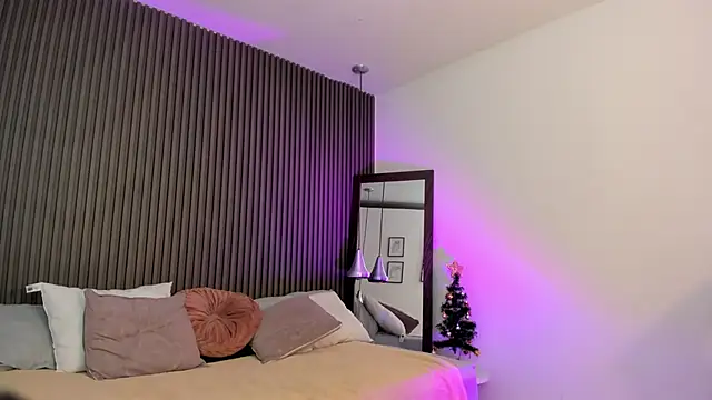 Axel brunette1 online show from 12-21-25, 09:44