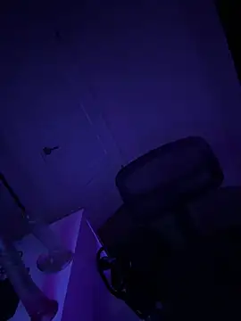 DatBishYouMiss online show from 02-05-25, 07:07