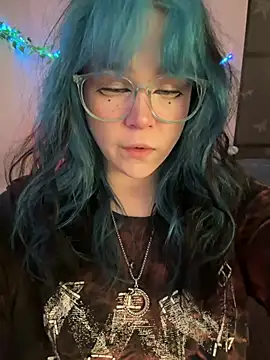 Snapshot of MaddisonHaas chatting on 05-18-26, 02:12 MaddisonHaas online show from 05-18-26, 02:12