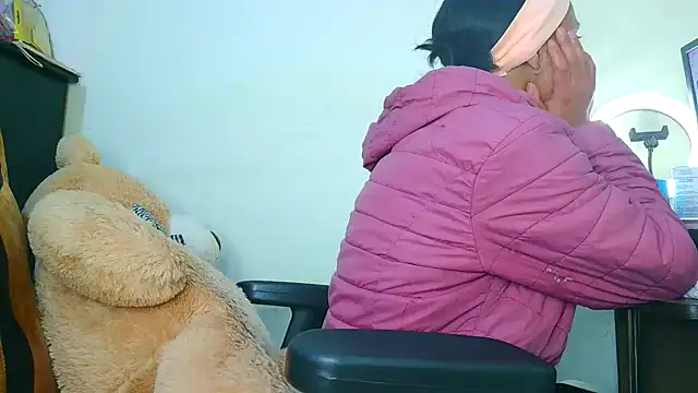 Samary thomas online show from 11-22-25, 01:59