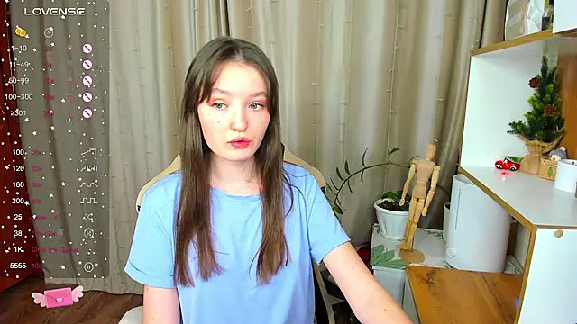 Snapshot of Fairyy_Moon chatting on 01-15-25, 12:47 Fairyy Moon online show from 01-15-25, 12:47