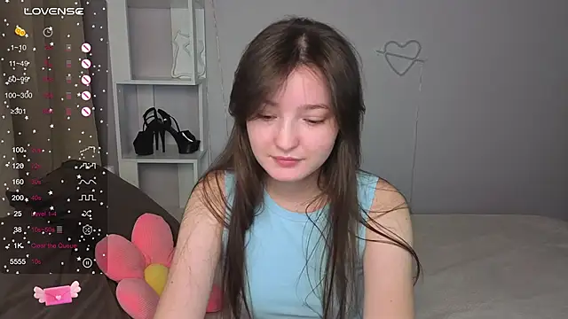 Snapshot of Fairyy_Moon chatting on 10-10-25, 11:26 Fairyy Moon online show from 10-10-25, 11:26