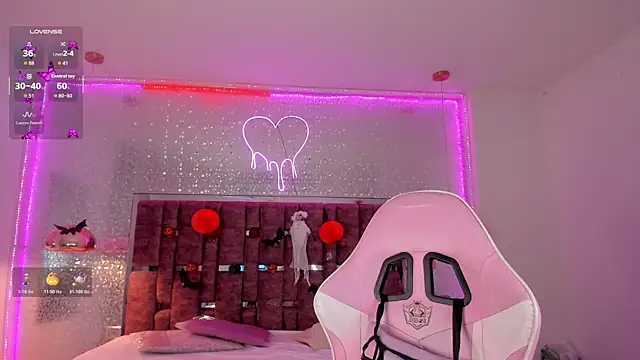 Snapshot of KylieVictoria chatting on 10-29-25, 05:31 KylieVictoria online show from 10-29-25, 05:31