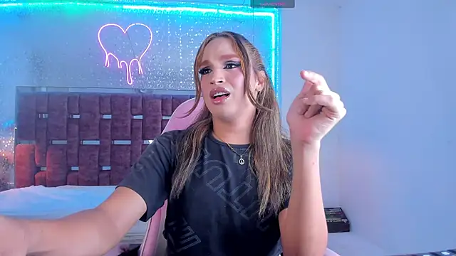 Snapshot of KylieVictoria chatting on 11-04-25, 05:28 KylieVictoria online show from 11-04-25, 05:28