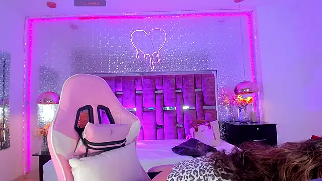 Snapshot of KylieVictoria chatting on 11-27-25, 04:14 KylieVictoria online show from 11-27-25, 04:14