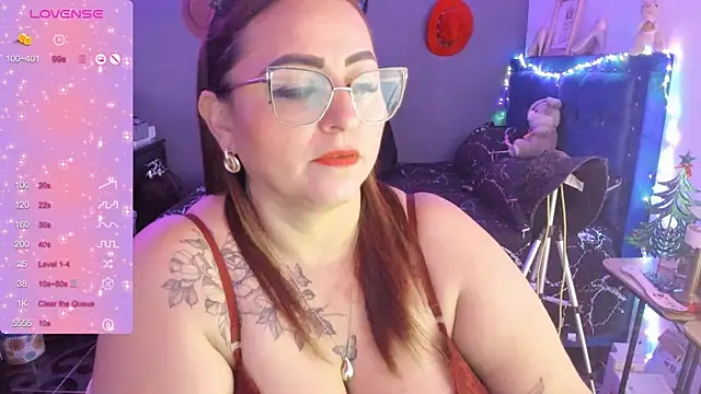 Ivonnee   online show from 12-30-24, 07:48