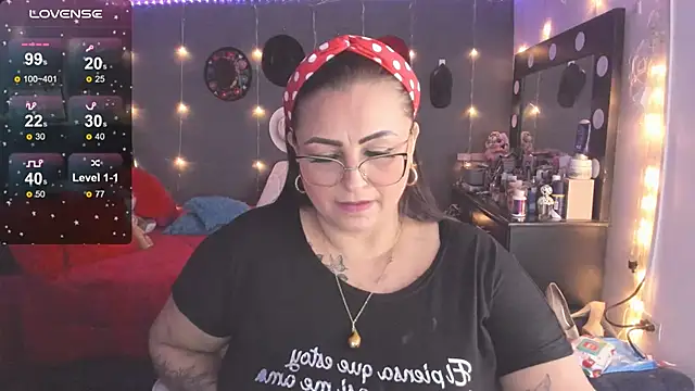 Ivonnee   online show from 02-26-25, 06:47