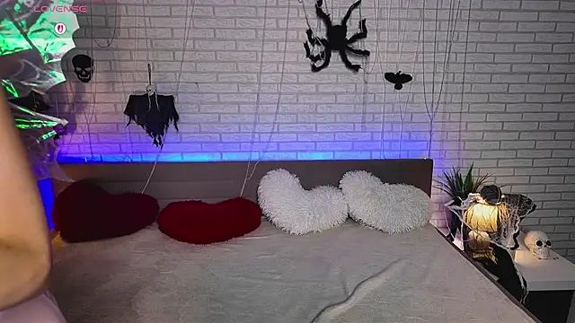 NovaBlissss online show from 10-31-25, 03:02