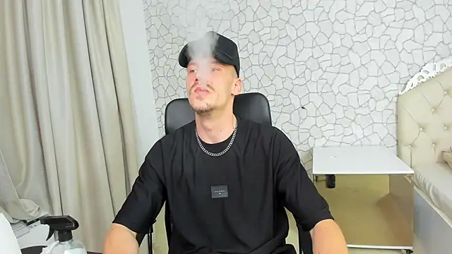 MateoBenjaminX online show from 12-27-24, 10:37