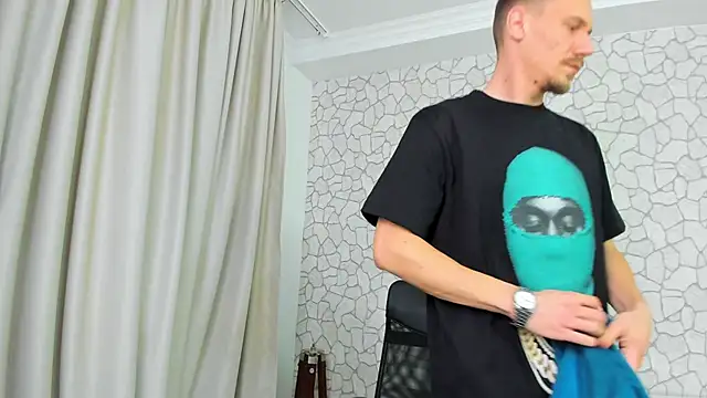 Snapshot of MateoBenjaminX chatting on 01-30-25, 05:17 MateoBenjaminX online show from 01-30-25, 05:17