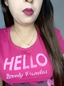 Shanaya Hotty online show from 11-26-25, 09:16