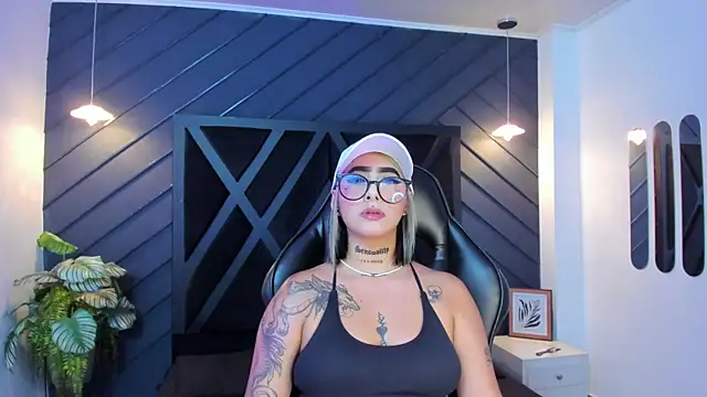 Alahia Dangelo online show from 09-16-25, 11:33