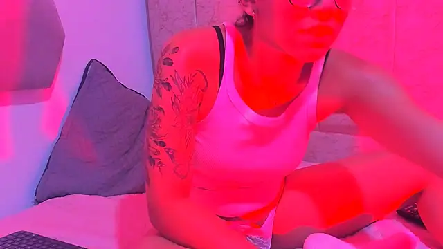 Snapshot of _maria_foxx_ chatting on 01-13-25, 01:39 maria foxx online show from 01-13-25, 01:39