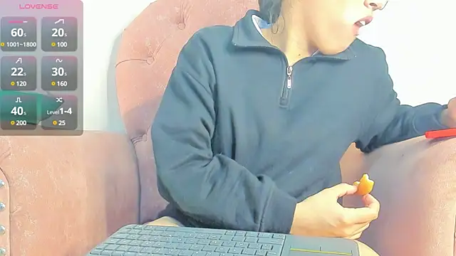 Snapshot of _maria_foxx_ chatting on 02-18-25, 04:26 maria foxx online show from 02-18-25, 04:26