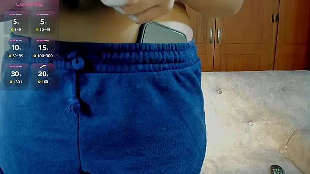 Snapshot of _maria_foxx_ chatting on 10-10-25, 08:41 maria foxx online show from 10-10-25, 08:41