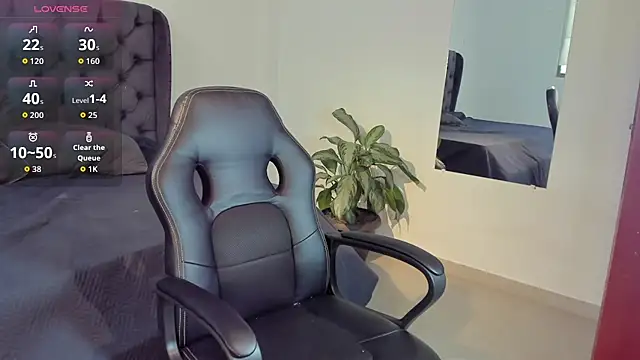 Snapshot of _maria_foxx_ chatting on 10-20-25, 07:03 maria foxx online show from 10-20-25, 07:03