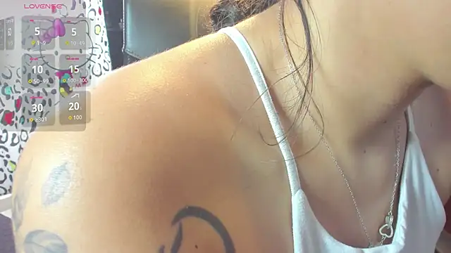 Snapshot of _maria_foxx_ chatting on 11-11-25, 08:20 maria foxx online show from 11-11-25, 08:20