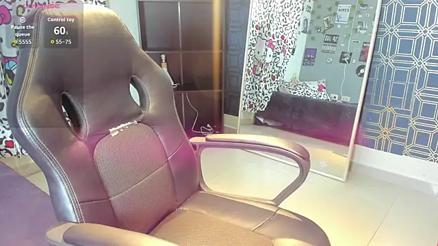 Snapshot of _maria_foxx_ chatting on 11-17-25, 06:35 maria foxx online show from 11-17-25, 06:35