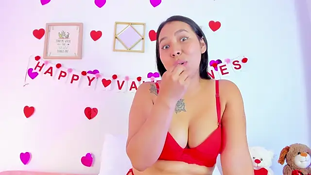 EmmaRogers online show from 02-14-25, 06:51