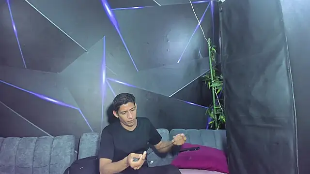 playsgirlhot online show from 04-10-26, 11:15