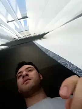 Vanillamexican online show from 11-26-25, 06:31