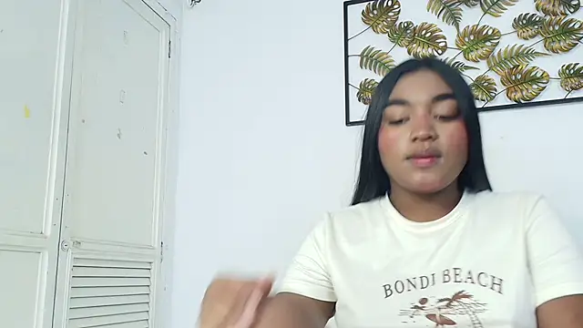 kayna gomez online show from 10-17-25, 08:22