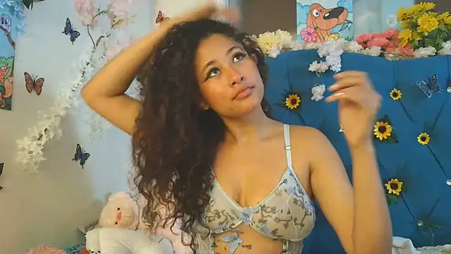 Snapshot of Milkdulce1 chatting on 05-28-26, 01:30 Milkdulce1 online show from 05-28-26, 01:30