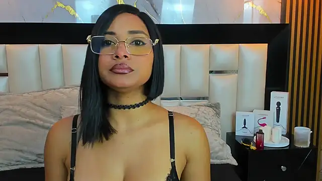 SofiaLaurents online show from 11-10-25, 12:04