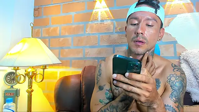 Dylanstonne online show from 03-01-25, 01:32