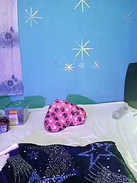 dulcesilvana10 online show from 12-19-24, 11:03