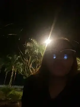 lindsayhoffman18 online show from 12-11-24, 02:30