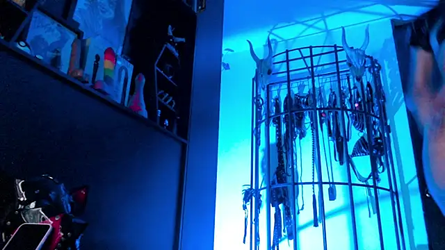 Snapshot of Carla_fcoxx chatting on 10-25-25, 11:40 Carla fcoxx online show from 10-25-25, 11:40