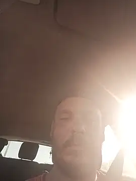 WadedGuzzling online show from 08-06-26, 05:37