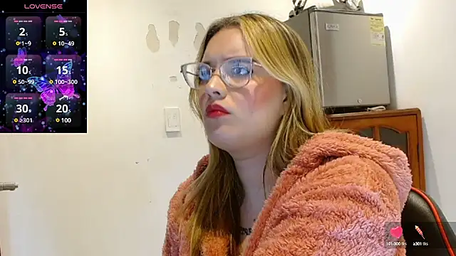 Snapshot of kendallclarkk03 chatting on 02-13-25, 08:17 kendallclarkk03 online show from 02-13-25, 08:17