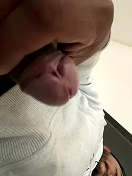 Snapshot of joselo8888 chatting on 12-02-25, 09:10 joselo8888 online show from 12-02-25, 09:10