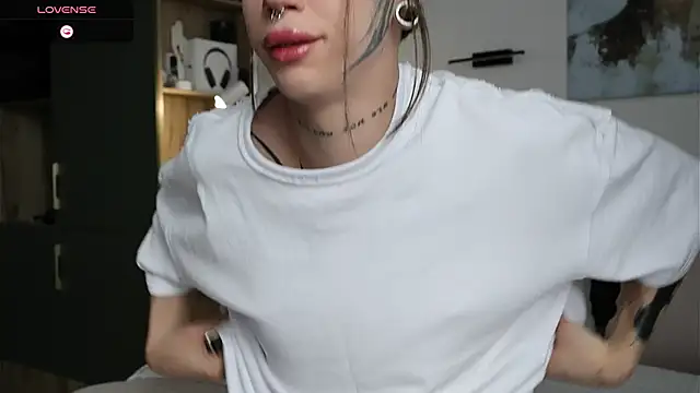 Dasha M online show from 05-11-26, 12:44