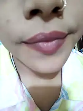 Snapshot of Anki-doll chatting on 02-04-25, 12:33 Anki-doll online show from 02-04-25, 12:33