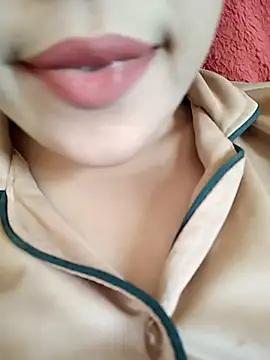 Snapshot of Anki-doll chatting on 02-05-25, 09:36 Anki-doll online show from 02-05-25, 09:36