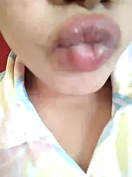 Snapshot of Anki-doll chatting on 02-06-25, 09:43 Anki-doll online show from 02-06-25, 09:43