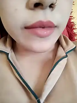 Snapshot of Anki-doll chatting on 02-07-25, 09:37 Anki-doll online show from 02-07-25, 09:37