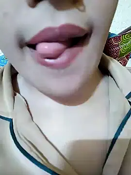 Snapshot of Anki-doll chatting on 02-09-25, 01:03 Anki-doll online show from 02-09-25, 01:03