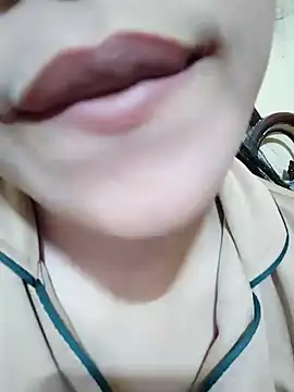 Snapshot of Anki-doll chatting on 02-11-25, 12:48 Anki-doll online show from 02-11-25, 12:48